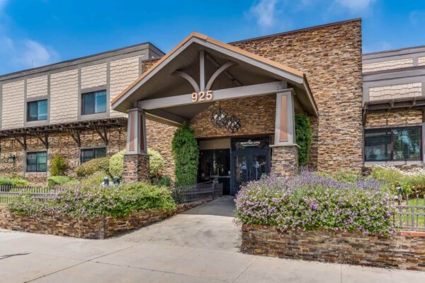 Entrance of Astoria Park Senior Living building